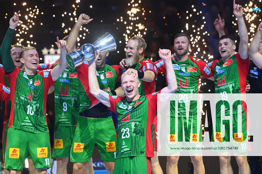 Awards Ceremony: Magnus SAUGSTRUP, SC Magdeburg, with trophy, cup, award, players, team photo, team, squad, team photo, celebration,joy, excitement, handball Rexel Super Cup 2026 (men’s) SC Magdeburg vs. Füchse Berlin 38–30 on August 22, 2026, at SAP GARDEN in Munich