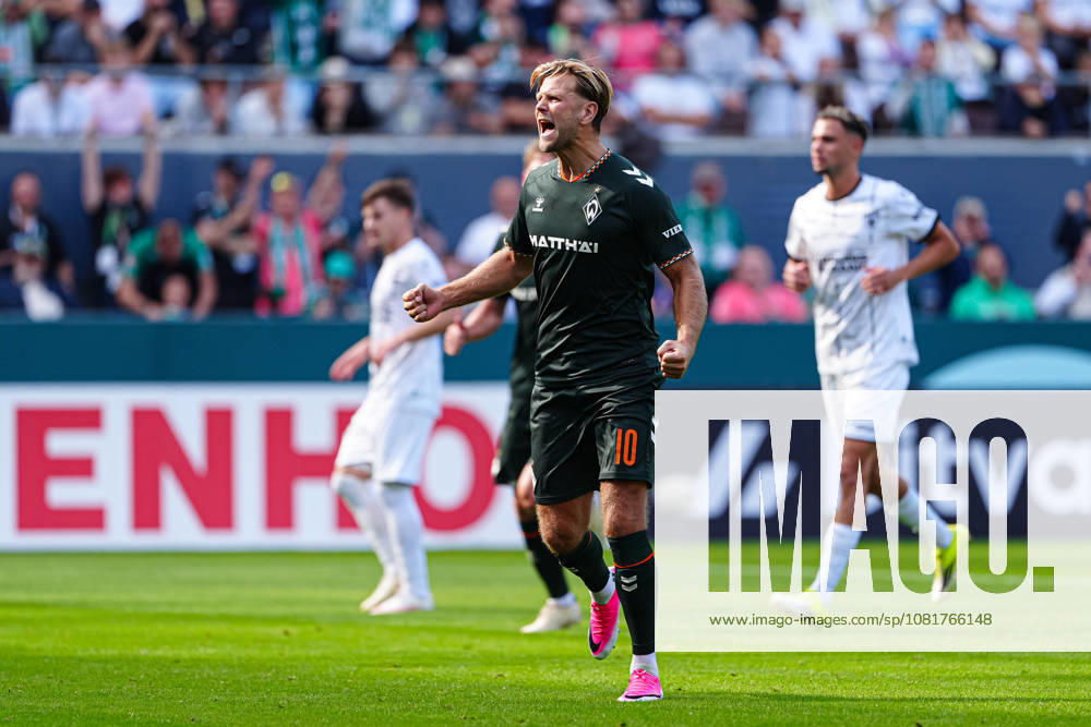 Goal celebration after Niclas Füllkrug scored the 0-2 goal on a penalty kick for SV Werder Bremen, August 10, 2026, Lüneburger SK Hansa vs. SV Werder Bremen, soccer, DFB Cup, 1st round, 2026–2027 season, August 22, 2026, GER, Lüneburger SK Hansa vs. SV Werder Bremen, Soccer, DFB Cup, First Round, 2026–2027 Season, August 22, 2026, Hamburg