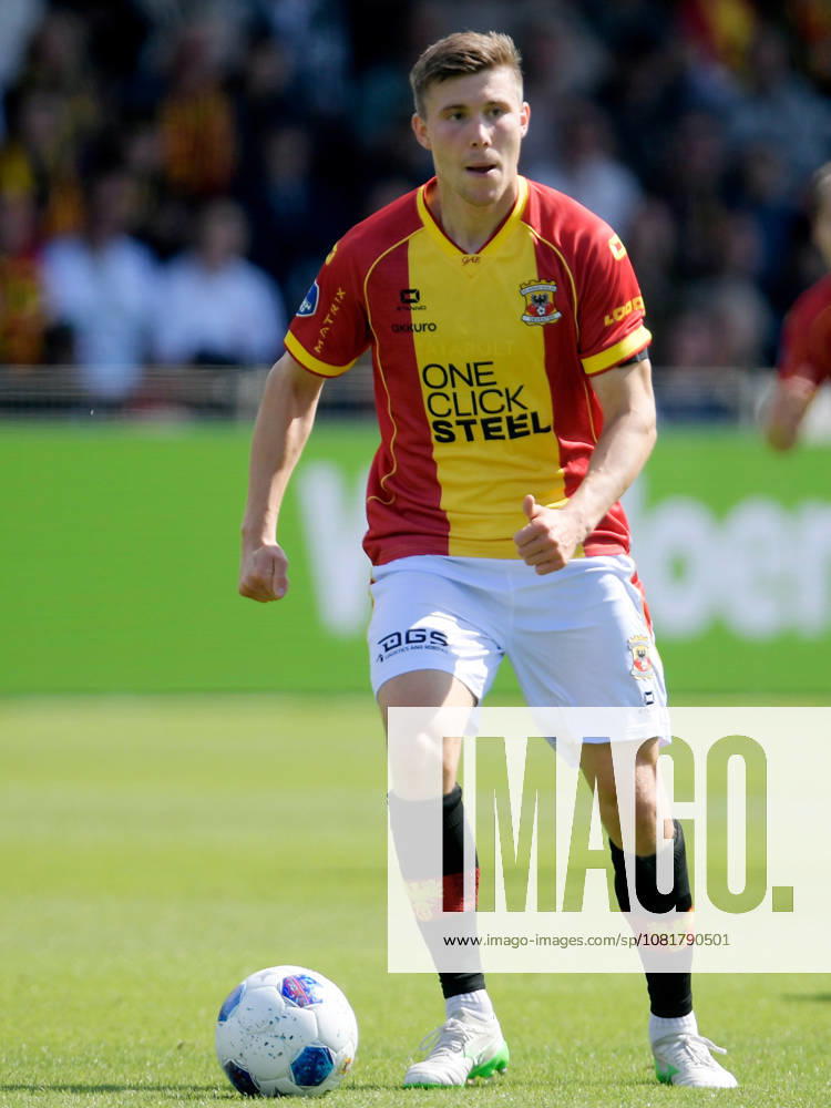 2026-08-23 Go Ahead Eagles v ADO Den Haag - VriendenLoterij Eredivisie DEVENTER, NETHERLANDS - AUGUST 23: Alfons Sampsted of Go Ahead Eagles during the VriendenLoterij Eredivisie match between Go Ahead Eagles and ADO Den Haag at De Adelaarshorst on August 23, 2026 in Deventer, Netherlands. Deventer De Adelaarshorst Netherlands Content not available for redistribution in The Netherlands directly or indirectly through any third parties.