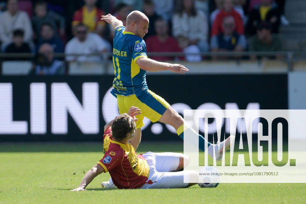 2026-08-23 Go Ahead Eagles v ADO Den Haag - VriendenLoterij Eredivisie DEVENTER, NETHERLANDS - AUGUST 23: (L-R) Evert Linthorst of Go Ahead Eagles, Evan Rottier of ADO Den Haag during the VriendenLoterij Eredivisie match between Go Ahead Eagles and ADO Den Haag at De Adelaarshorst on August 23, 2026 in Deventer, Netherlands. Deventer De Adelaarshorst Netherlands Content not available for redistribution in The Netherlands directly or indirectly through any third parties.