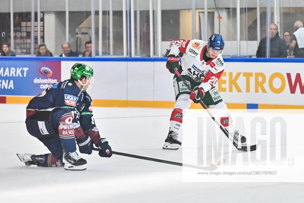 Dolomites Cup 2026: Eisbären Berlin vs. Augsburger Panther, August 23, 2026, NEUMARKT, ITALY, AUGUST 23: A showdown between Gabriel FONTAINE of the Eisbären Berlin ’97 and Philipp KRAUß of the Augsburger Panther 20 during the exhibition game between the Eisbären Berlin and the Augsburger Panther at the Dolomiten Cup in the Würth Arena in Neumarkt
