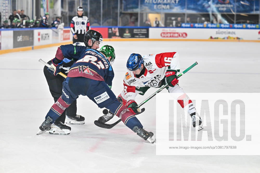 Dolomites Cup 2026 Eisbären Berlin vs. Augsburger Panther August 23, 2026, NEUMARKT, ITALY, August 23: Manuel WIEDERER of the Eisbären Berlin (No. 21) and Cameron WRIGHT of the Augsburger Panther (No. 16) face off at the faceoff during the exhibition game between the Eisbären Berlin and the Augsburger Panther at the Dolomiten Cup in the Würth Arena in Neumarkt