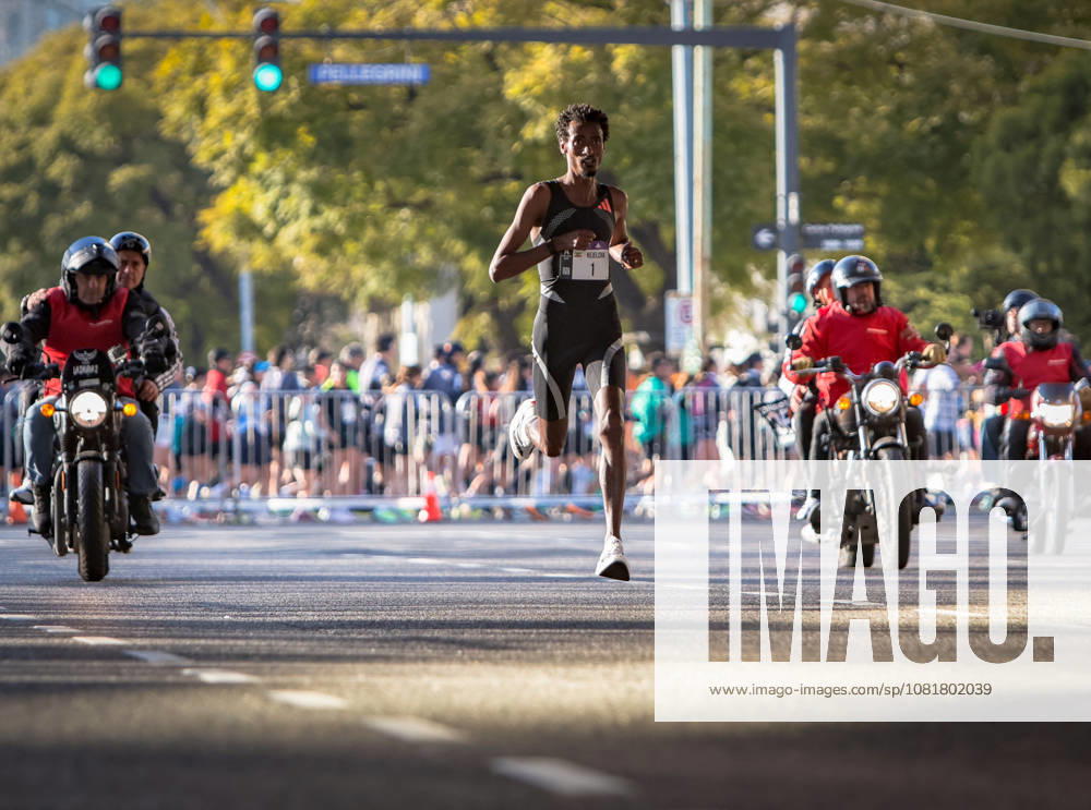 TRACK AND FIELD - Marathon - Buenos Aires 21K Half Marathon Photo by IPA ABACAPRESS.COM87731719 - Yomif Kejelcha at the 21K Buenos Aires Half Marathon, running the street race in Argentina. Buenos Aires Argentina