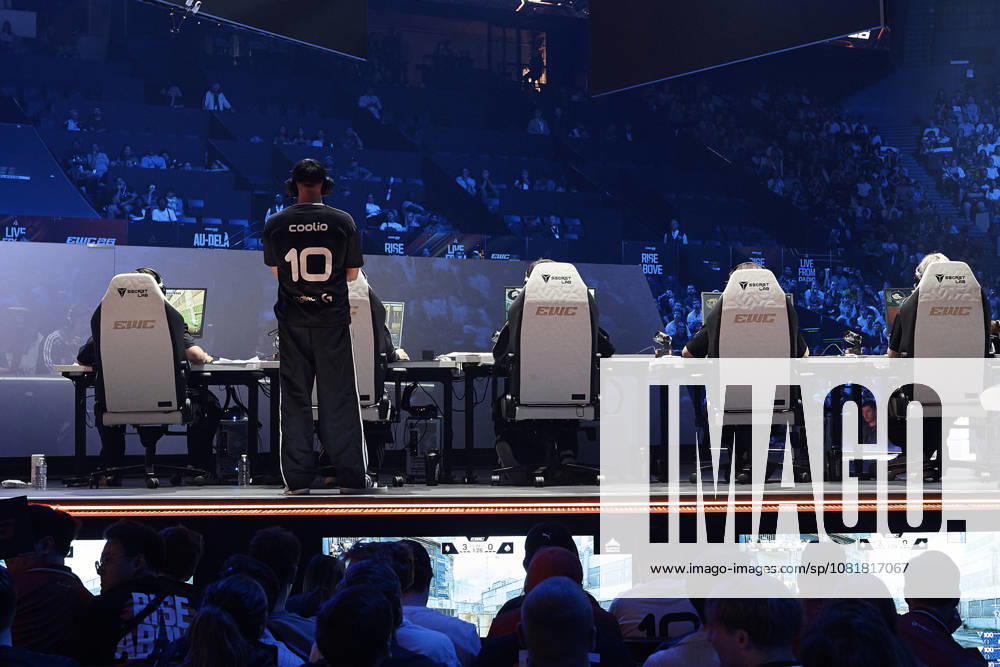 Paris France.23 Aout 2026 Edition 2026 de la Coupe du Monde d Esport 7ᵉ semaine de l Esports World Cup 2026 finales de Counter-Strike 2 a l EWC 2026, a l Accor Arena 2026 edition of the Esports World Cup 7th week of the Esports World Cup 2026 Counter-Strike 2 finals at the EWC 2026, at the Accor Arena in Paris, France.August 23, 2026 NEWS, ILLUSTRATION ESPORT, JEUX VIDEOS, JEU VIDEO, COMPETITION, TOURNOI, ILLUSTRATION, ELECTRONIQUE, E SPORT, GAMER, GAMERS COMPETITION NEWS, ESPORT ILLUSTRATION, VIDEO GAMES, VIDEO GAME, COMPETITION, TOURNAMENT, ILLUSTRATION, ELECTRONIC SPORT, E SPORT, GAMER, GAMERS COMPETITION SPECTATEUR AMBIANCE NEWS, ESPORT ILLUSTRATION, VIDEO GAMES, VIDEO GAME, COMPETITION, TOURNAMENT, ILLUSTRATION, ESPORT, ESPORT, GAMER, GAMERS COMPETITION NEWS, ESPORT ILLUSTRATION, VIDEO GAMES, VIDEO GAME, COMPETITION, TOURNAMENT, ILLUSTRATION, ELECTRONIC SPORT, E SPORT, GAMER, GAMERS COMPETITION SPECTATOR ATMOSPHERE