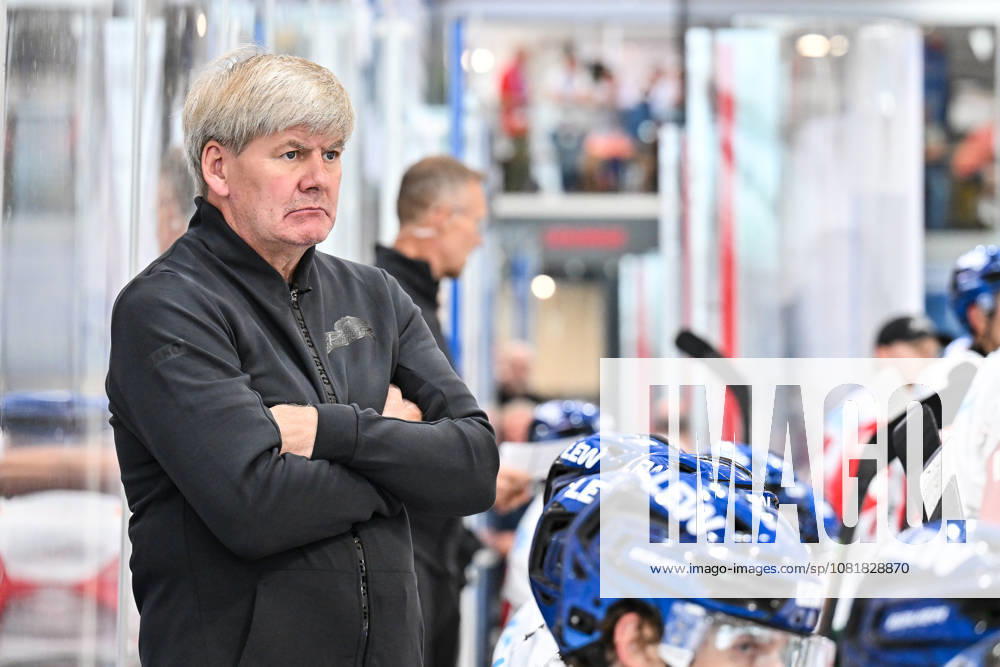 Dolomites Cup 2026 Eisbären Berlin vs. Augsburger Panther August 23, 2026 NEUMARKT, ITALY, August 23. Pictured: Bill PETERS, head coach of the Augsburger Panther, in a solo photo (cropped) taken during the exhibition game between the Eisbären Berlin and the Augsburger Panther at the Dolomiten Cup in the Würth Arena in Neumarkt