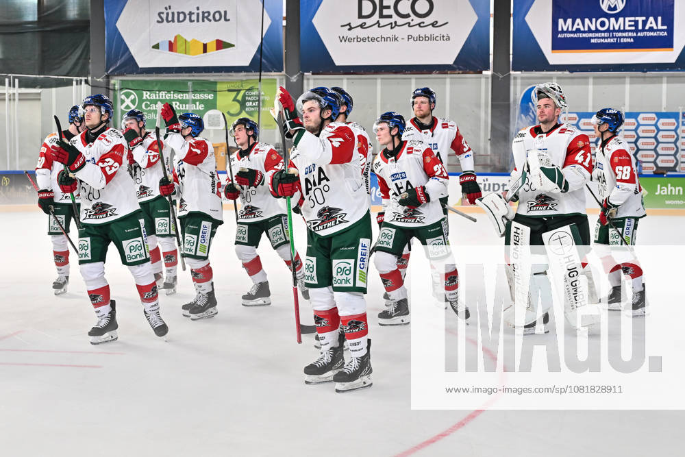 Dolomites Cup 2026 Eisbären Berlin vs. Augsburger Panther August 23, 2026 NEUMARKT, ITALY, August 23. Pictured: Panther players thanking the fans after the exhibition game between the Eisbären Berlin and the Augsburger Panther at the Dolomites Cup in the Würth Arena in Neumarkt.