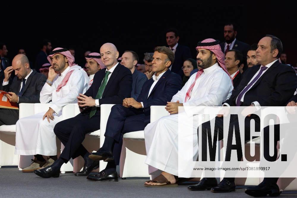 Emmanuel Macron And Mohammed Bin Salman Attend Esports World Cup Closing Ceremony - Paris French President Emmanuel Macron and the Crown Prince and Saudi Arabia s Crown Prince Mohammed bin Salman MBS and President of FIFA Gianni Infantino attend the closing ceremony of the Esports World Cup at the Grand Palais in Paris, France, on August 23, 2026. Photo by Raphael Lafargue ABACAPRESS.COM Paris Ile-de-France France