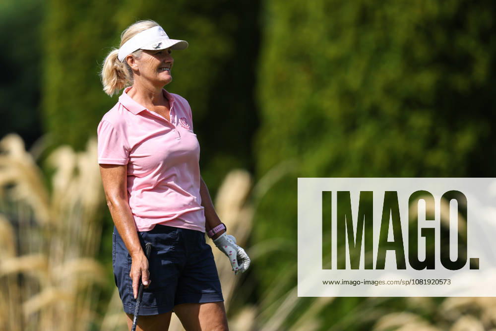 REPRO FREE *PRESS RELEASE NO REPRODUCTION FEE* Australian Spoons All-Ireland Final, Longford Golf Club, Longford 24 8 2026 A member of the Kinsale team follows her shot down the first A member of the Kinsale team follows her shot down the first 24 8 2026