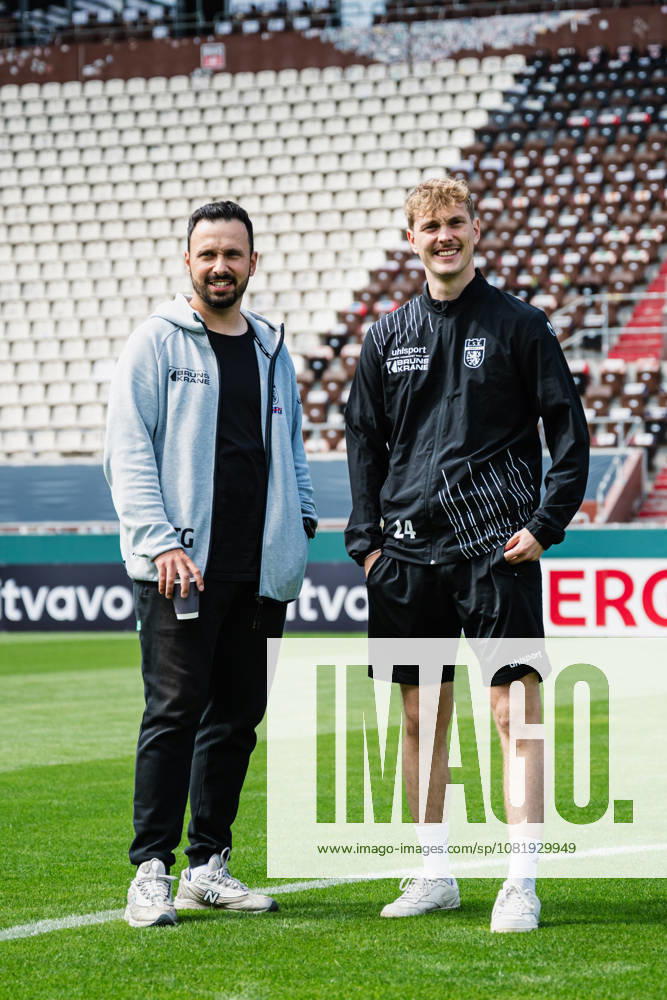DFB Cup: Lüneburger SK vs. SV Werder Bremen, August 22, 2026. Tarek Gibbah, coach of Lüneburger SK Hansa, and Max Ratzeburg of Lüneburger SK Hansa, 24, during the field inspection. Soccer, DFB Cup, First Round: Lüneburger SK vs. SV Werder Bremen on August 22, 2026, at Millerntor Stadium, Hamburg. DFB regulations prohibit any use of photographs as image sequences and or quasi-video.