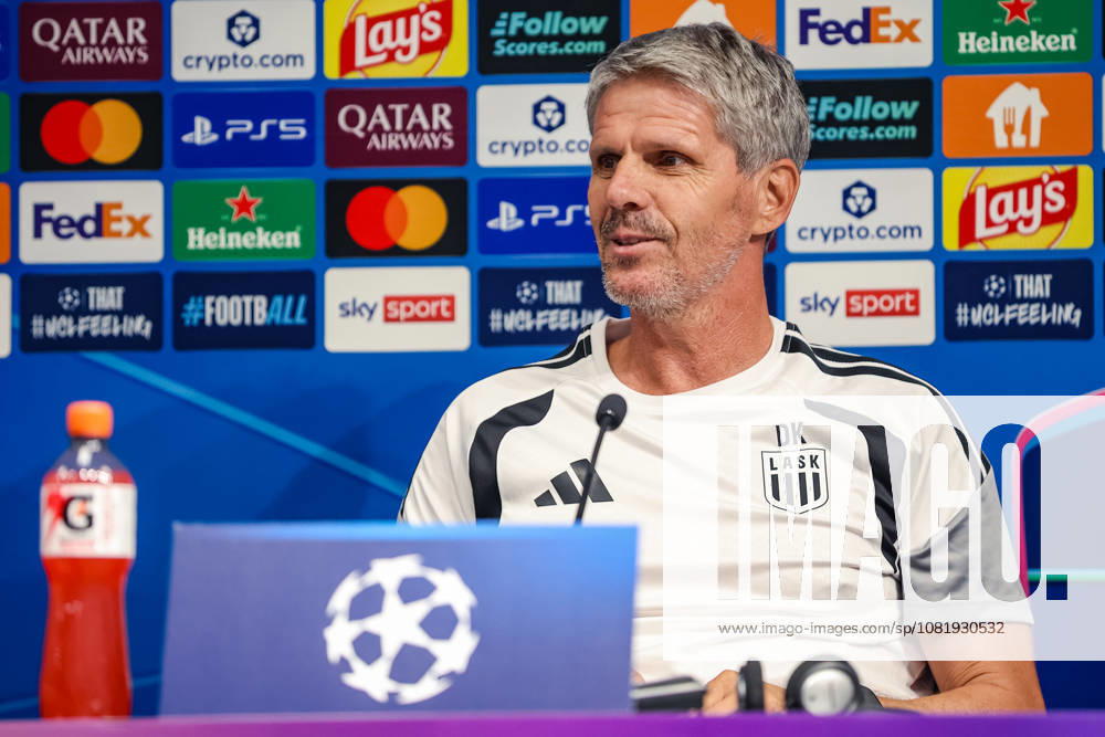 SOCCER - UEFA CL, LASK vs Celtic LINZ,AUSTRIA,24.AUG.26 - SOCCER - UEFA Champions League, play-off, Linzer ASK vs Celtic Glasgow, preview, press conference, PK, Pressekonferenz LASK. Image shows head coach Dietmar Kuehbauer (LASK). GEPAxpictures xManuelxBinder