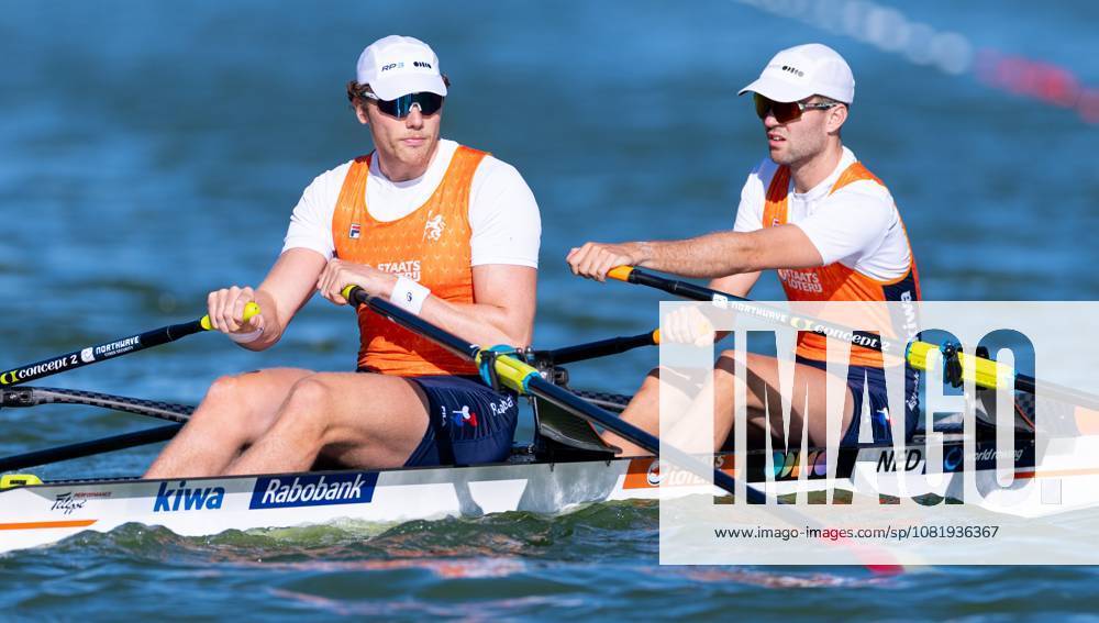 AMSTERDAM - Melvin Twellaar and Simon van Dorp in action during the heats for the men s double sculls at the World Rowing Championships on the Bosbaan in the Amsterdam Forest. IRIS VAN DEN BROEK ANP ANPxSportx IVx 566200382 originalFilename: 566200382