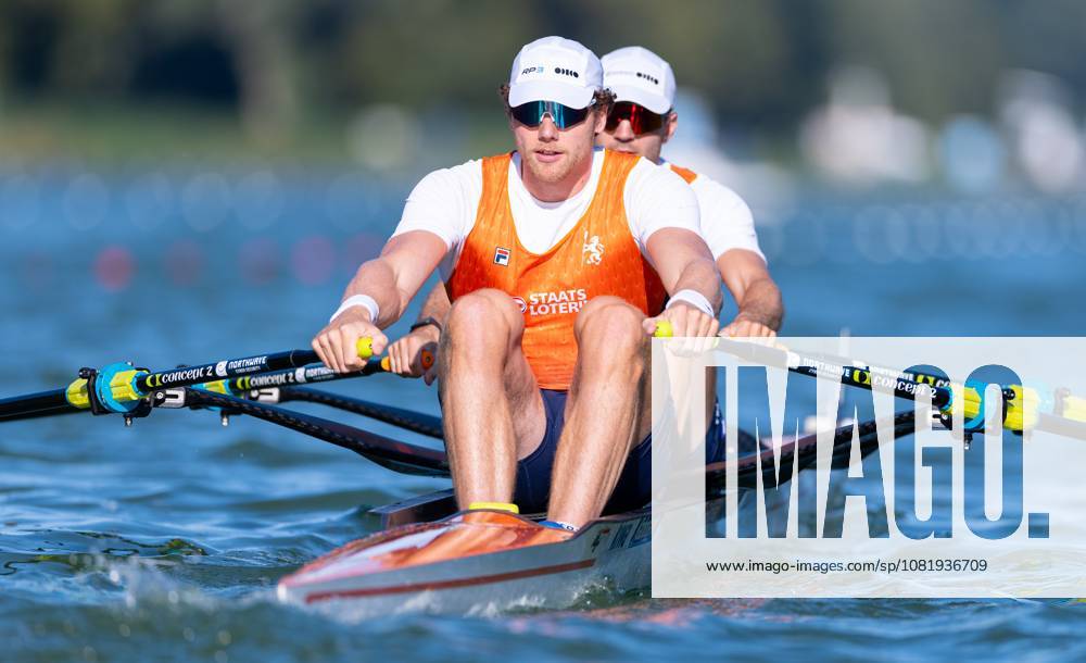 AMSTERDAM - Simon van Dorp and Melvin Twellaar in action during the heats for the men s double sculls at the World Rowing Championships on the Bosbaan in the Amsterdam Forest. IRIS VAN DEN BROEK ANP ANPxSportx IVx 566200476 originalFilename: 566200476