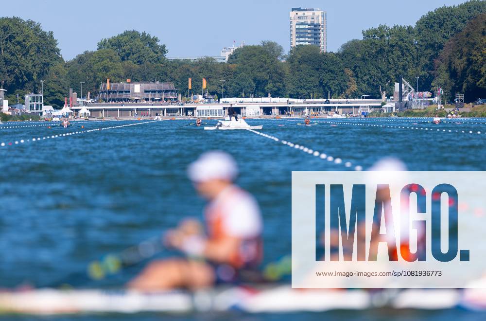AMSTERDAM - Simon van Dorp and Melvin Twellaar during the heats for the men s double sculls at the World Rowing Championships on the Bosbaan in the Amsterdam Forest. IRIS VAN DEN BROEK ANP ANPxSportx IVx 566200601 originalFilename: 566200601