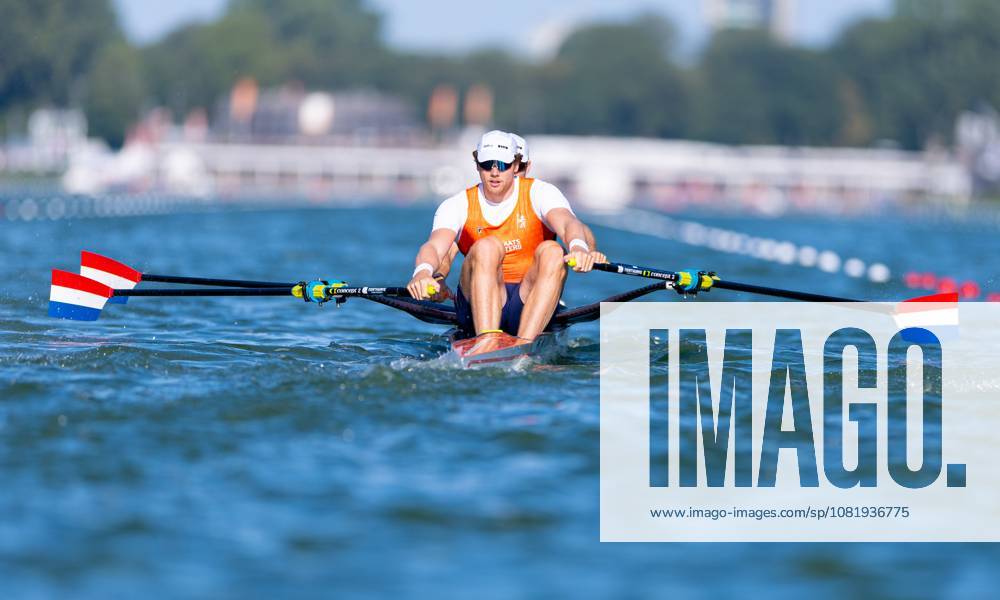 AMSTERDAM - Simon van Dorp and Melvin Twellaar during the heats for the men s double sculls at the World Rowing Championships on the Bosbaan in the Amsterdam Forest. IRIS VAN DEN BROEK ANP ANPxSportx IVx 566200669 originalFilename: 566200669
