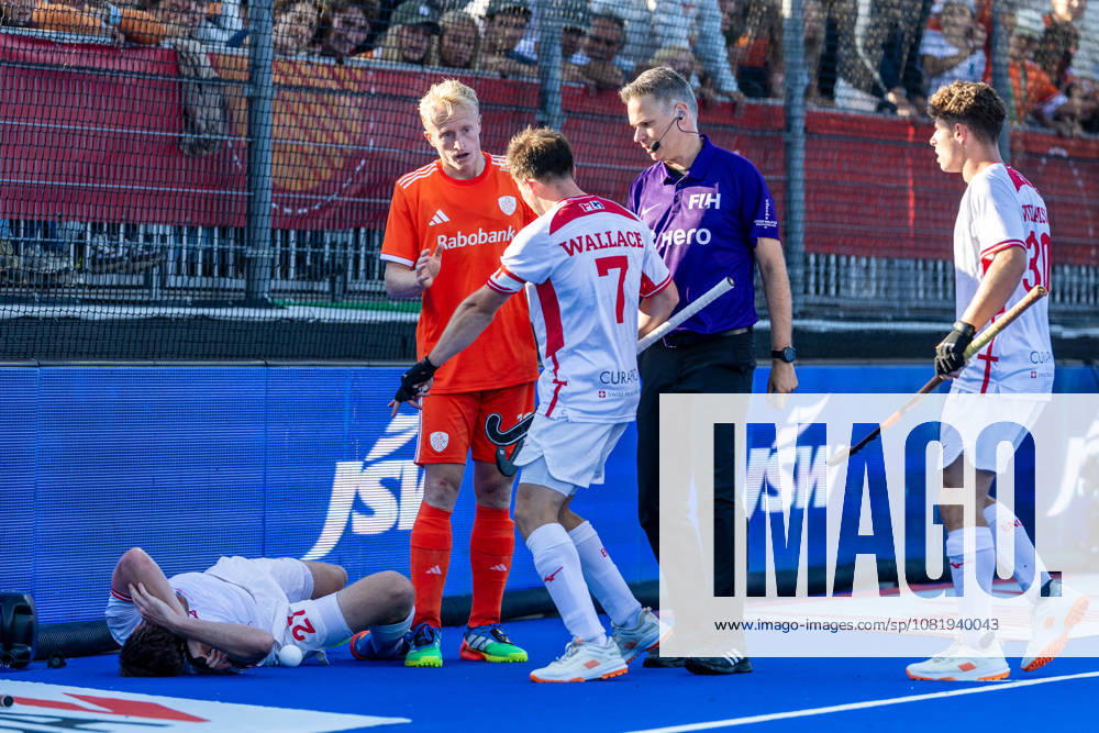 FIH Hockey World Cup: Netherlands v England AMSTELVEEN, NL - AUGUST 24: Tjep Hoedemakers of Netherlands and Zachary Wallace, Liam Sanford and Conor Williamson of England during the FIH Hockey World Cup match between Netherlands and England at Wagener Stadion on August 24, 2026 in Amstelveen, Netherlands. Amstelveen Wagener Stadion Netherlands Content not available for redistribution in The Netherlands directly or indirectly through any third parties.