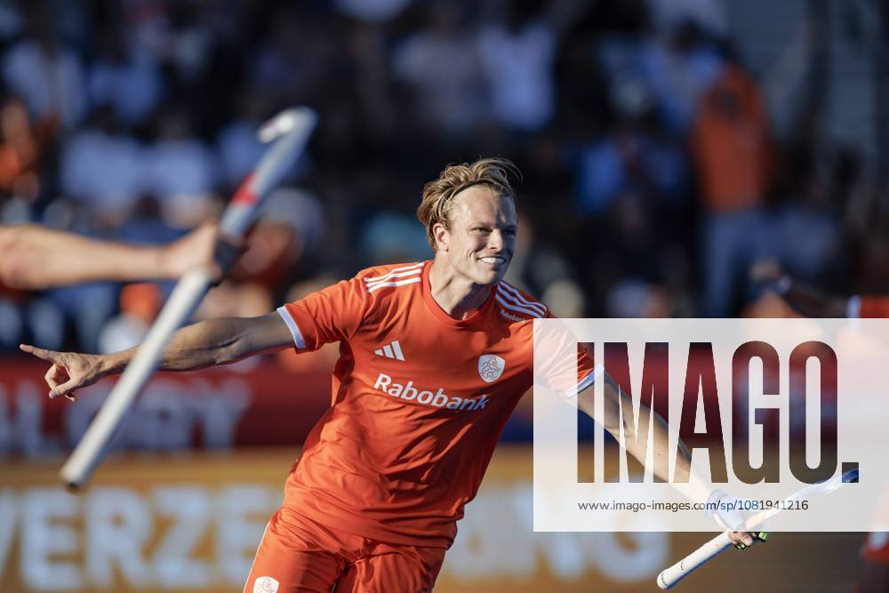 AMSTELVEEN - Jip Janssen of the Netherlands celebrates scoring the 1-1 during the Hockey World Cup match between the Netherlands and England at the Wagener Stadium. KOEN VAN WEEL ANP ANPxSportx IVx 566203016 originalFilename: 566203016