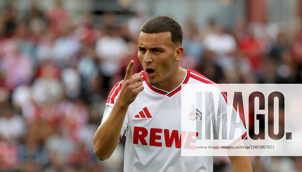 Men s, Soccer, 2026–2027 Season, DFB Cup, 1st Round: FC Würzburger Kickers 1 – FC Köln v. li Said El Mala 1. FC Köln gives instructions, gesticulates, waves his arms; single frame, Würzburg AKON ARENA, Bavaria, Germany