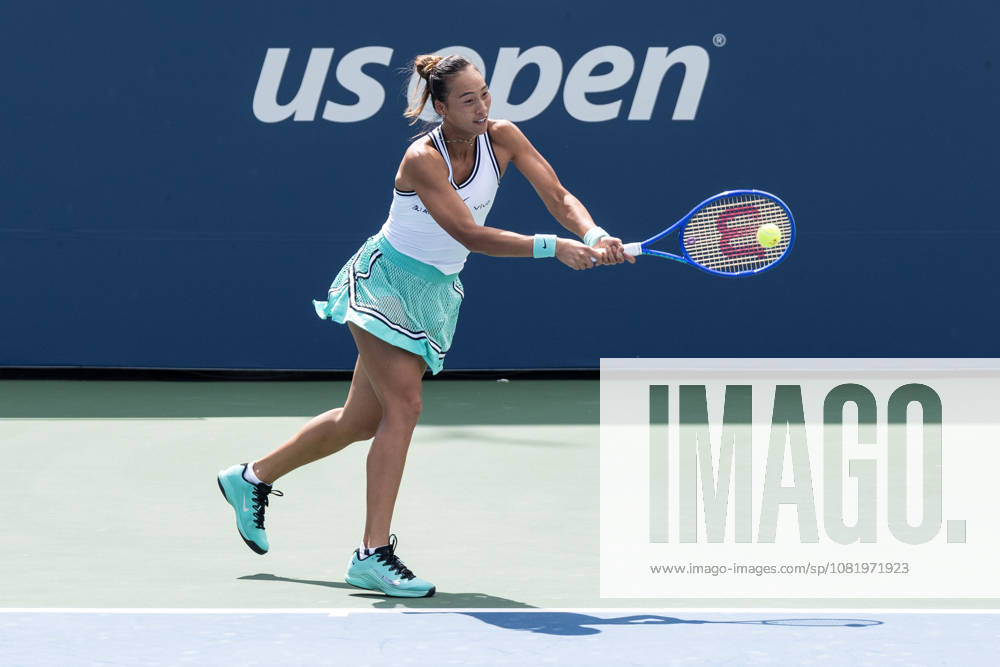 2026 US Open Championship NEW YORK, UNITED STATES - AUGUST 24: Qinwen Zheng returns ball during a women s qualifying singles match 1st round of the 2026 US Open Championship at USTA Billie Jean King National Tennis Center on August 24, 2026 in Flushing, NY. Qinwen Zheng won in straight sets. Lev Radin Anadolu New york United States. Editorial use only. Please get in touch for any other usage.