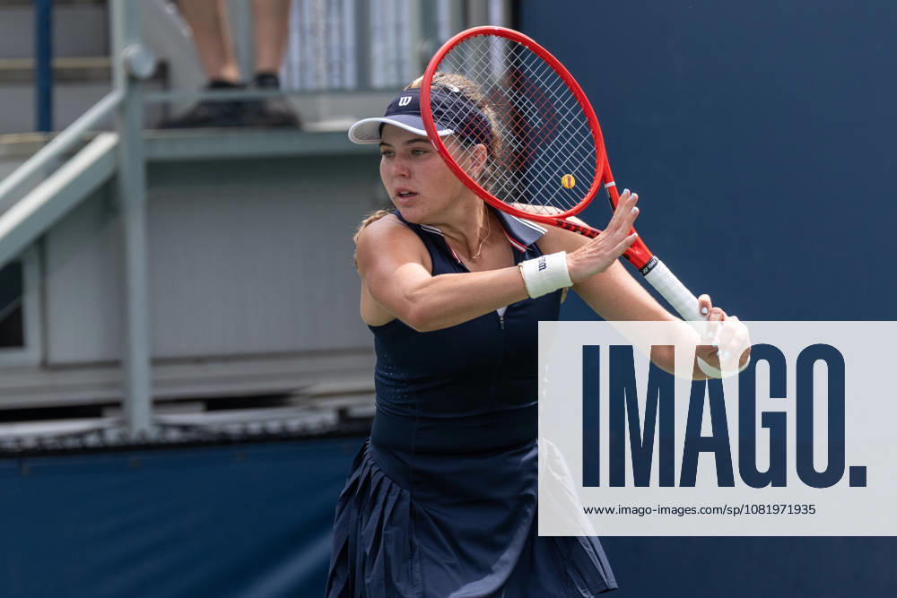 2026 US Open Championship NEW YORK, UNITED STATES - AUGUST 24: Kayla Day returns ball during a women s qualifying singles match 1st round of the 2026 US Open Championship at USTA Billie Jean King National Tennis Center on August 24, 2026 in Flushing, NY. Kayla Day lost in straight sets. Lev Radin Anadolu New york United States. Editorial use only. Please get in touch for any other usage.
