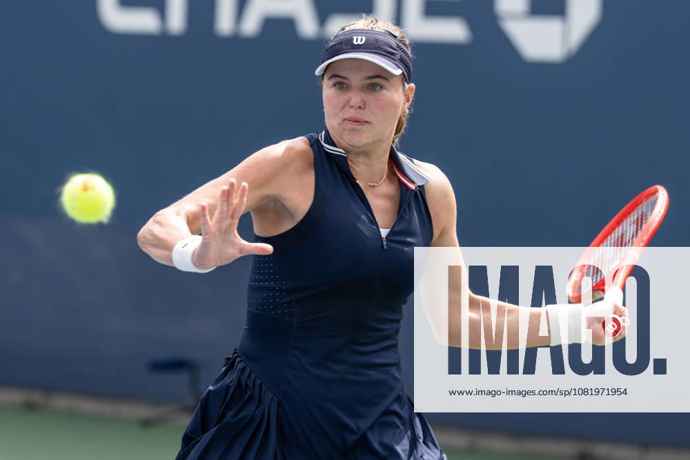 2026 US Open Championship NEW YORK, UNITED STATES - AUGUST 24: Kayla Day returns ball during a women s qualifying singles match 1st round of the 2026 US Open Championship at USTA Billie Jean King National Tennis Center on August 24, 2026 in Flushing, NY. Kayla Day lost in straight sets. Lev Radin Anadolu New york United States. Editorial use only. Please get in touch for any other usage.