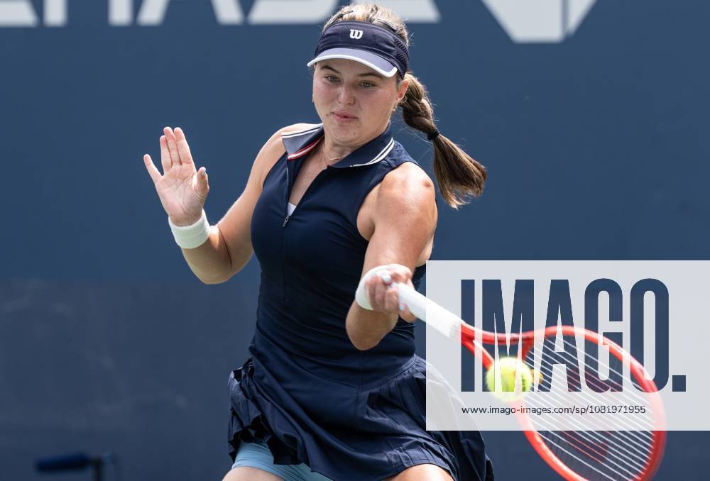 2026 US Open Championship NEW YORK, UNITED STATES - AUGUST 24:Kayla Day returns ball during a women s qualifying singles match 1st round of the 2026 US Open Championship at USTA Billie Jean King National Tennis Center on August 24, 2026 in Flushing, NY. Kayla Day lost in straight sets. Lev Radin Anadolu New york United States. Editorial use only. Please get in touch for any other usage.