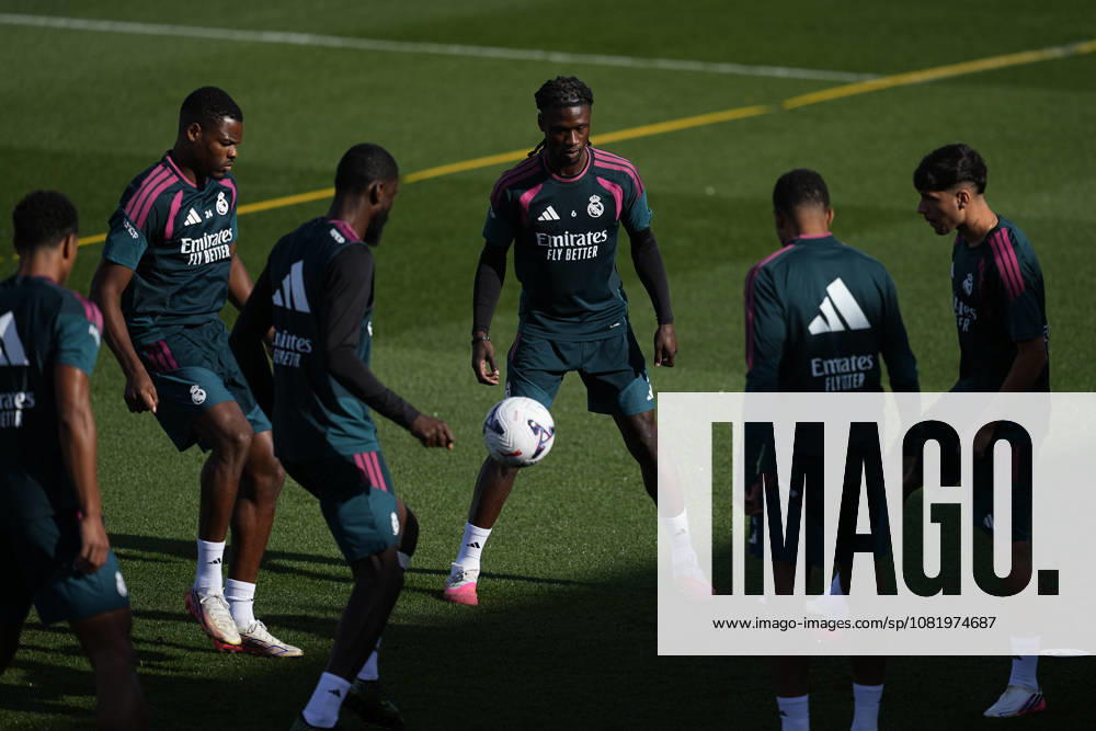 Denzel Dumfries and Eduardo Camavinga during the training day of Real Madrid ahead the Spanish League, LaLiga EA Sports, football match against Real Sociedad at Ciudad Deportiva Real Madrid on August 25, 2026, in Valdebebas, Madrid, Spain. Real Madrid Training And press conference, PK, Pressekonferenz - LaLiga EA Sports - ZUMAa181 20260825_zaa_a181_002