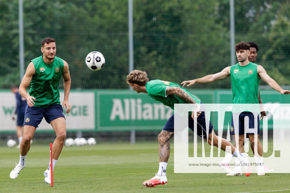 SOCCER - UEFA ECL, Rapid vs Hearts VIENNA,AUSTRIA,25.AUG.26 - SOCCER - UEFA Conference League, play-off, SK Rapid Wien vs Heart of Midlothian FC, preview, training Rapid. Image shows Ercan Kara, Bendeguz Bolla, Yusuf Demir and Moulaye Haidara (Rapid). GEPAxpictures Rauthner