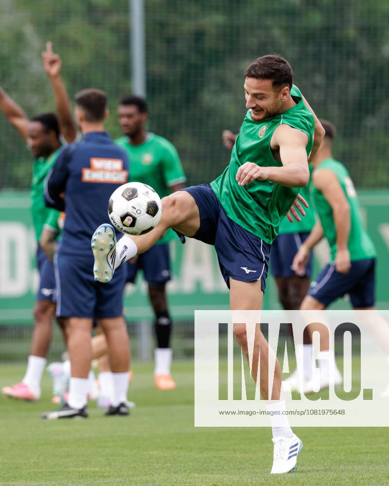 SOCCER - UEFA ECL, Rapid vs Hearts VIENNA,AUSTRIA,25.AUG.26 - SOCCER - UEFA Conference League, play-off, SK Rapid Wien vs Heart of Midlothian FC, preview, training Rapid. Image shows Ercan Kara (Rapid). GEPAxpictures Rauthner