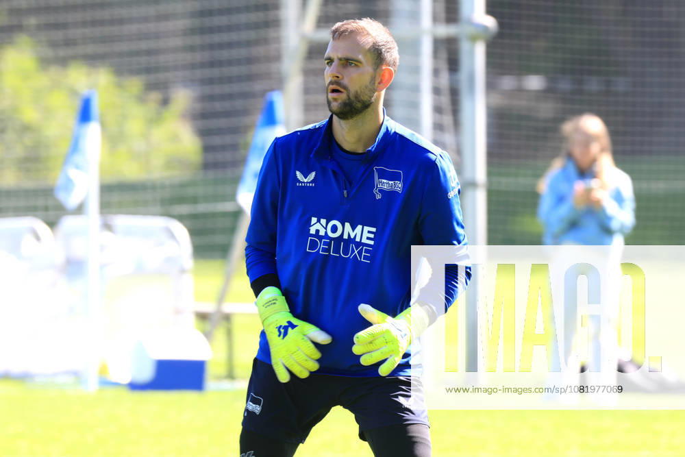 Germany, Soccer, 2. Bundesliga, 2026–2027 Season, Sportforum, Hertha BSC, Training: Marius Gersbeck, Hertha BSC Berlin, 35, 2. Bundesliga, DFB and DFL regulations prohibit any use of photographs as image sequences and or quasi-video; Berlin Sportforum, Berlin, Germany