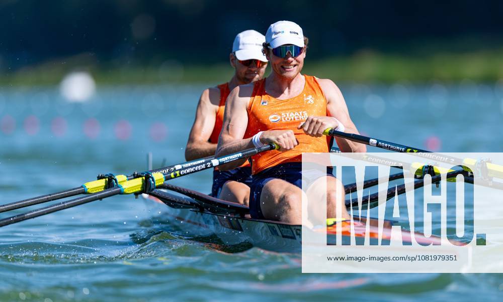 AMSTERDAM - Simon van Dorp and Melvin Twellaar during the quarter-final of the men s double sculls on the second day of the World Rowing Championships at the Bosbaan in the Amsterdam Forest. IRIS VAN DEN BROEK ANP ANPxSportx IVx 566248075 originalFilename: 566248075
