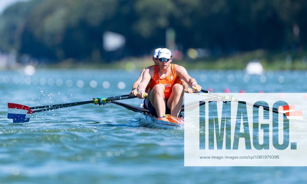 AMSTERDAM - Simon van Dorp and Melvin Twellaar during the quarter-final of the men s double sculls on the second day of the World Rowing Championships at the Bosbaan in the Amsterdam Forest. IRIS VAN DEN BROEK ANP ANPxSportx IVx 566248106 originalFilename: 566248106