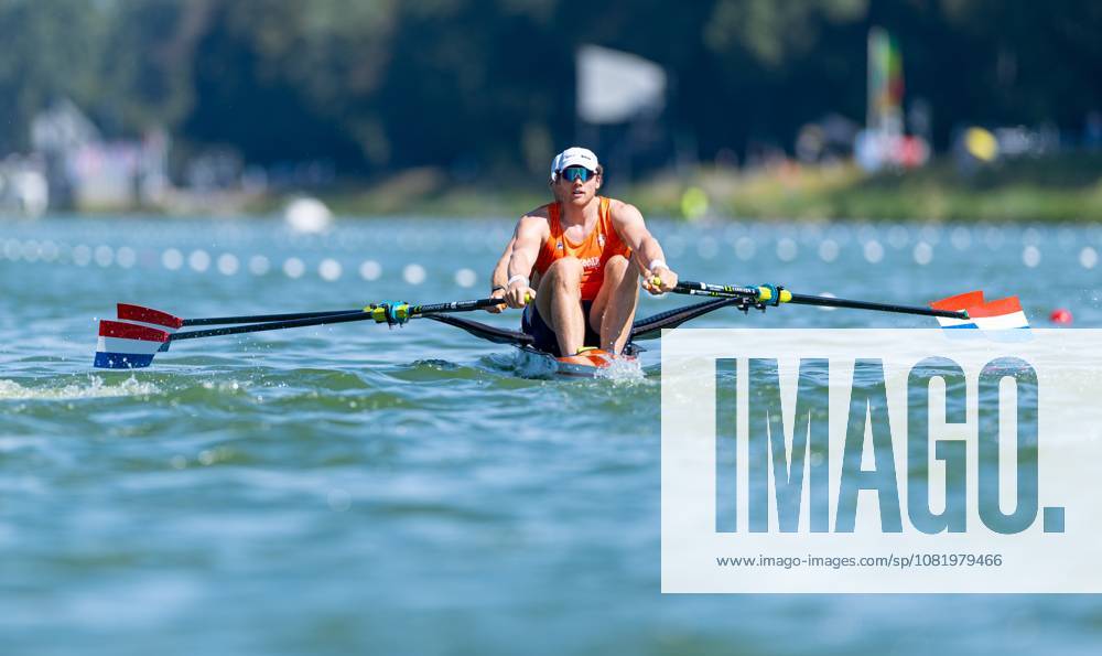 AMSTERDAM - Simon van Dorp and Melvin Twellaar during the quarter-final of the men s double sculls on the second day of the World Rowing Championships at the Bosbaan in the Amsterdam Forest. IRIS VAN DEN BROEK ANP ANPxSportx IVx 566248172 originalFilename: 566248172