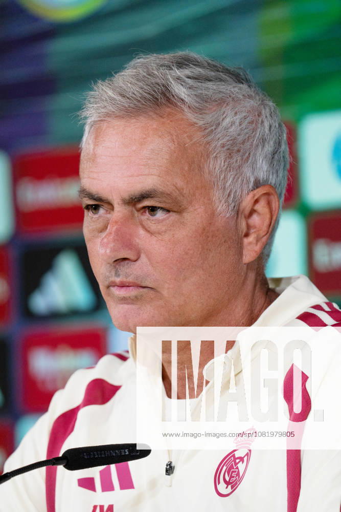 ESP Jose Mourinho, Real Madrid coach, attends a press conference. Jose Mourinho, head coach of Real Madrid, attends his press conference, PK, Pressekonferenz, during Real Madrid s training session ahead of the Spanish League, LaLiga EA Sports, soccer match against Real Sociedad at Real Madrid’s Ciudad Deportiva in Valdebebas, Madrid, on August 25, 2026, Spain