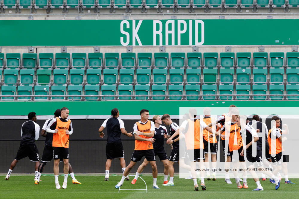 SOCCER - UEFA ECL, Rapid vs Hearts VIENNA,AUSTRIA,25.AUG.26 - SOCCER - UEFA Conference League, play-off, SK Rapid Wien vs Heart of Midlothian FC, preview, training Hearts. Image shows the team of Hearts. GEPAxpictures Rauthner