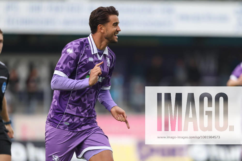 Toto Cup: SV Wacker Burghausen vs. FC Ingolstadt 04; Fredrik Carlsen 8; FCI shot, goal, celebration, score 1-0 in the first minute; Toto Cup: SV Wacker Burghausen vs. FC Ingolstadt 04; 2026-2027 season