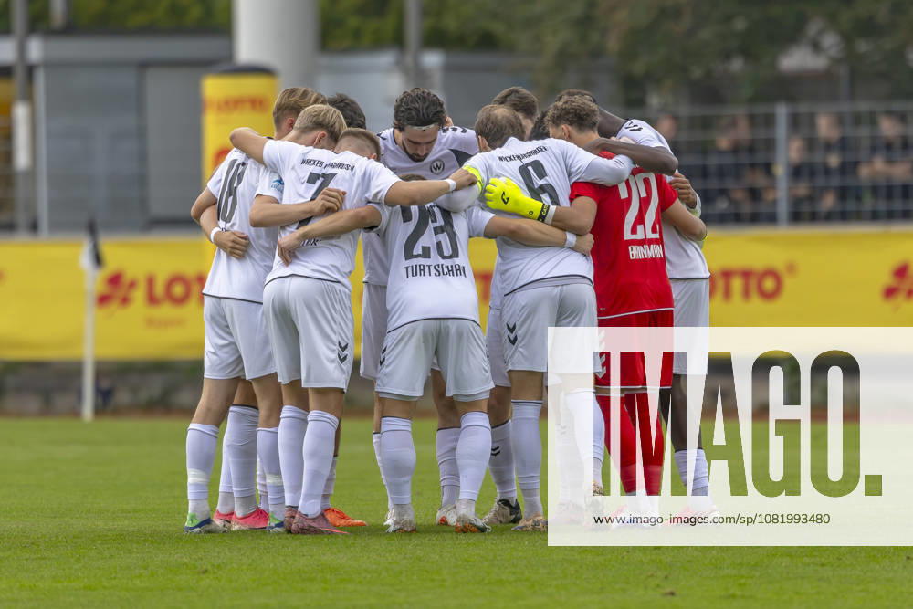 Toto Cup (Bavarian State Cup) 2026–2027 Round of 16: SV Wacker Burghausen vs. FC Ingolstadt 04. Pictured: The Wacker players form a team circle to show solidarity at the flatbuy Stadium in Bavaria.