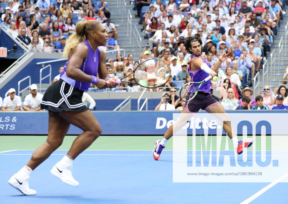 CARLOS ALCARAZ of Spain and SERENA WILLIAMS of USA during the match in the first round mixed doubles of US Open against E. Routliffe of New Zealand and L. Glasspool of Great Britain. New York, USA. New York City USA - ZUMAc278 20260825_zsp_c278_045