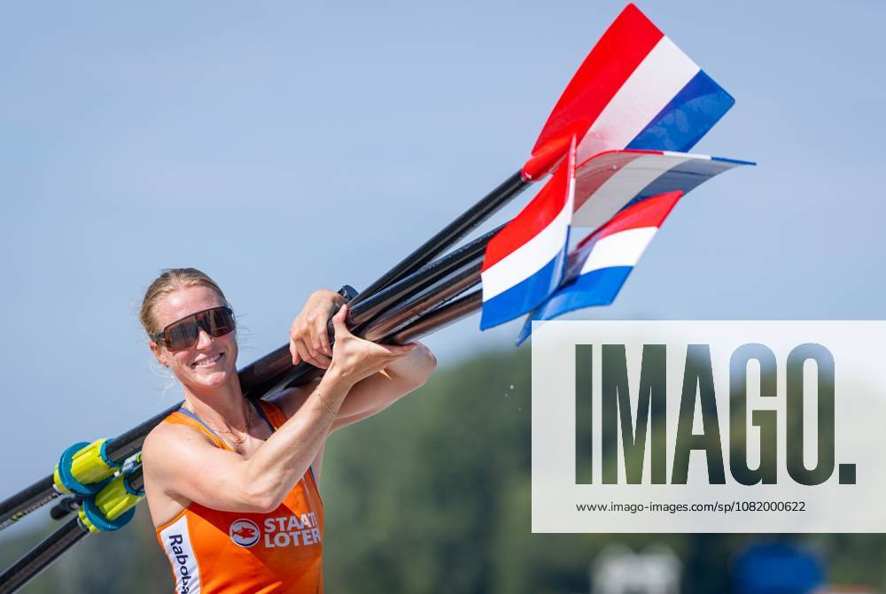 AMSTERDAM - Ymkje Clevering on the third day of the World Rowing Championships at the Bosbaan in the Amsterdam Forest. IRIS VAN DEN BROEK ANP ANPxSportx IVx 566293846 originalFilename: 566293846