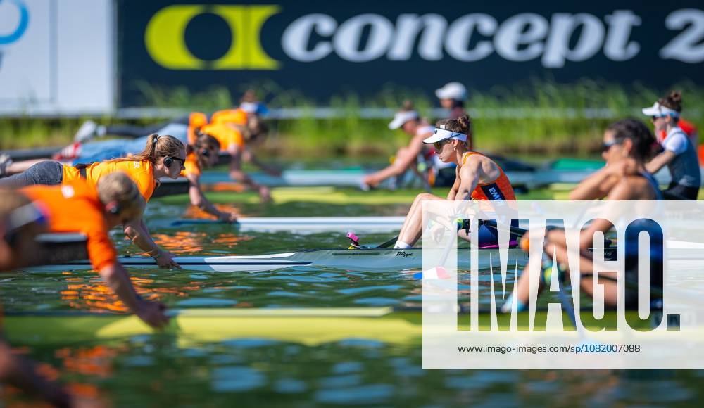 AMSTERDAM - Femke van de Vliet in action in the lightweight women s single scull event on the third day of the World Rowing Championships at the Bosbaan in the Amsterdam Forest. IRIS VAN DEN BROEK ANP ANPxSportx IVx 566308368 originalFilename: 566308368