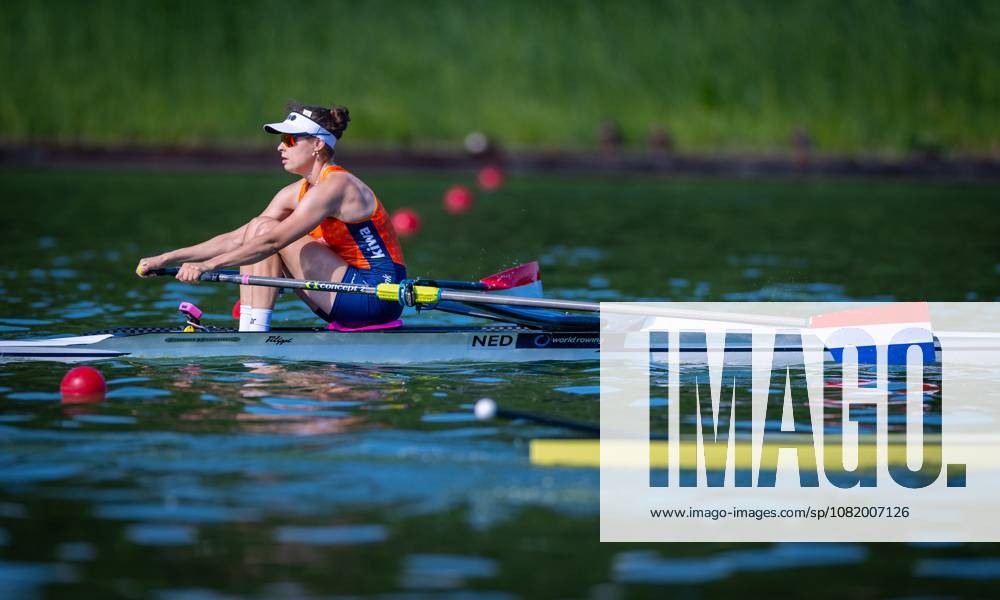 AMSTERDAM - Femke van de Vliet in action in the lightweight women s single scull event on the third day of the World Rowing Championships at the Bosbaan in the Amsterdam Forest. IRIS VAN DEN BROEK ANP ANPxSportx IVx 566308407 originalFilename: 566308407