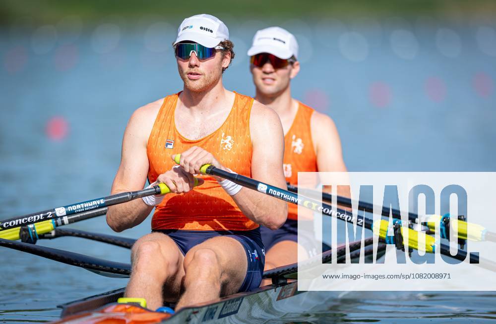 AMSTERDAM - Melvin Twellaar and Simon van Dorp prior to the women s double sculls semi-final on the third day of the World Rowing Championships at the Bosbaan in the Amsterdam Forest. IRIS VAN DEN BROEK ANP ANPxSportx IVx 566311365 originalFilename: 566311365