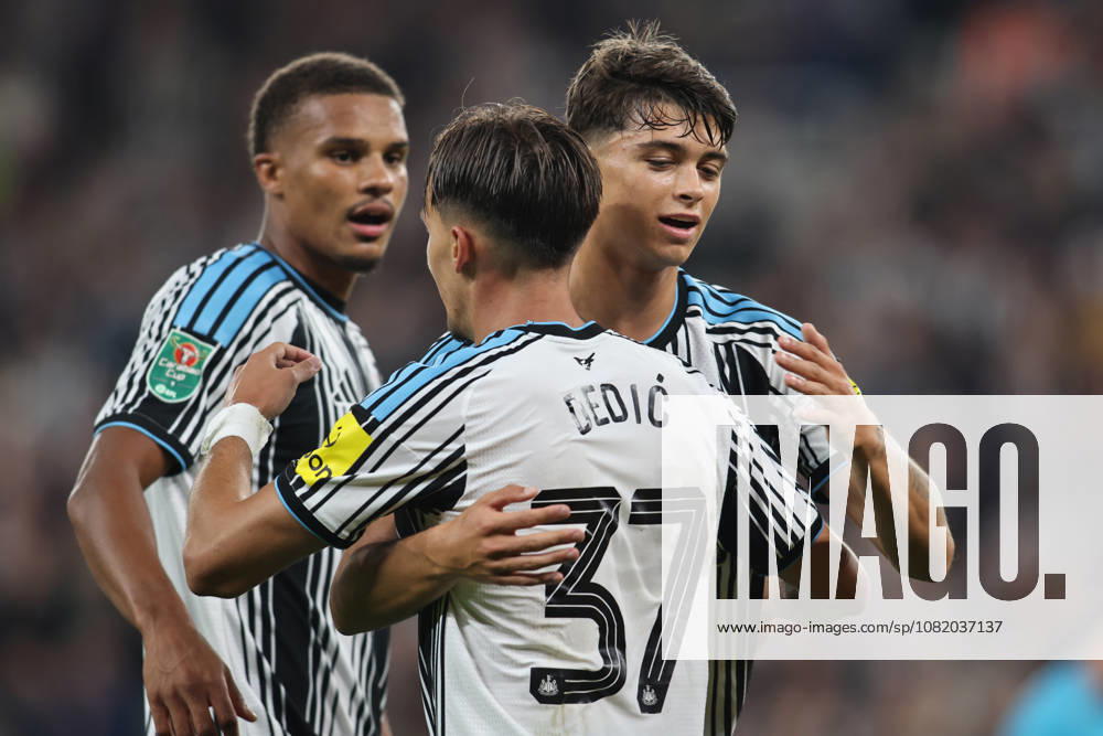 Newcastle United v West Bromwich Albion - Carabao Cup Second Round Lewis Miley of Newcastle United congratulates Amar Dedic following his assist for Harvey Barnes s second goal during the Carabao Cup Second Round match between Newcastle United and West Bromwich Albion at St. James s Park in Newcastle, on August 26, 2026. Newcastle Tyne and Wear United Kingdom