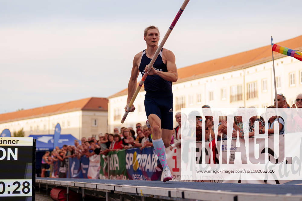 6th International DVV Stadtwerke Pole Vault Meet: Hunter Garretson (USA) during his run-up on August 27, 2026, at the Marktplatz in Dessau, Dessau-Roßlau, Saxony-Anhalt, Germany