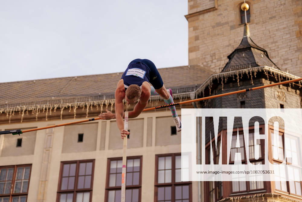 6th International DVV Stadtwerke Pole Vault Meeting: Hunter Garretson (USA) clearing the bar on August 27, 2026, at the Marktplatz in Dessau, Dessau-Roßlau, Saxony-Anhalt, Dessau-Roßlau, Marktplatz, Dessau, Saxony-Anhalt, Germany