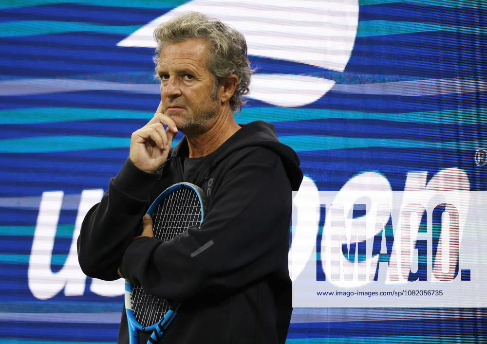 Coach of I. Swiatek - FRANCISCO ROIG of Spain, during practise session before US Open. New York, USA. New York City USA - ZUMAc278 20260827_zsp_c278_003