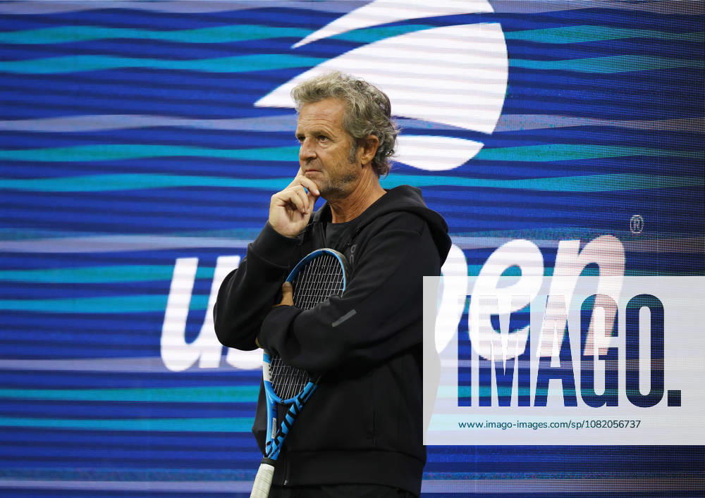 Coach of I. Swiatek - FRANCISCO ROIG of Spain, during practise session before US Open. New York, USA. New York City USA - ZUMAc278 20260827_zsp_c278_004