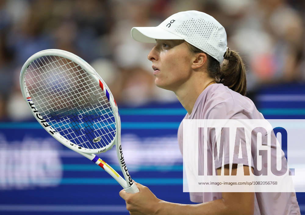 IGA SWIATEK of Poland during practise session before US Open. New York, USA. New York City USA - ZUMAc278 20260827_zsp_c278_024