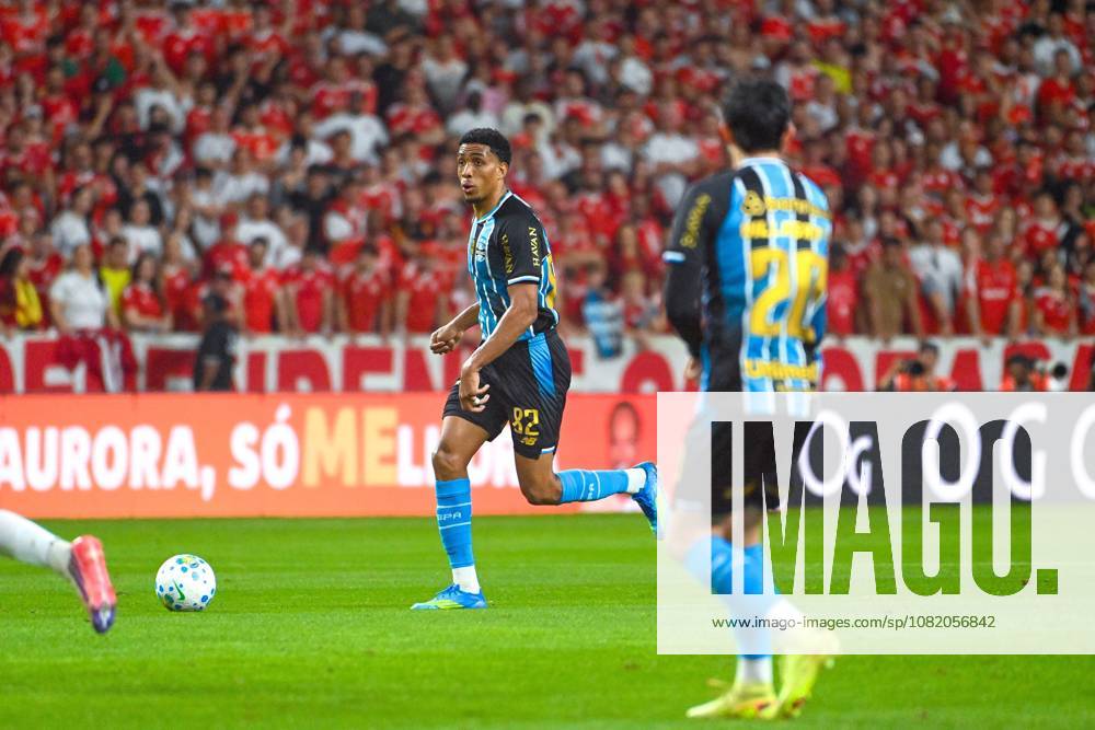 Match between Internacional and GrÃªmio in the Copa do Brasil Wallace during the match between Internacional x Gremio, valid for the first leg of the Copa do Brasil quarter-finals, held at the Beira-Rio stadium, in Porto Alegre this Thursday (27) PORTO ALEGRE RIO GRANDE DO SUL BRAZIL