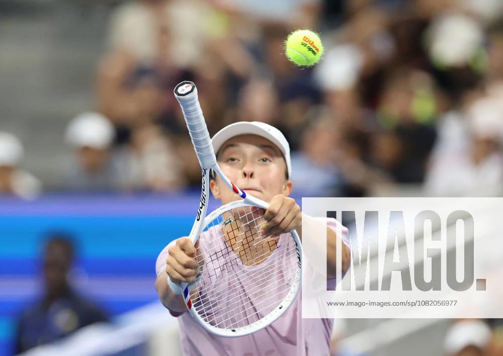 IGA SWIATEK of Poland during a practice session before US Open in New York. Tennis 2026: US Open: Practice: IGA SWIATEK - ZUMAc278 20260827_zsp_c278_014