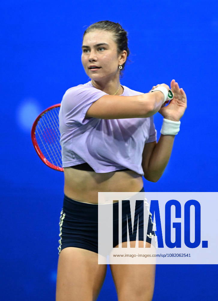 FLUSHING NY- AUGUST 27: Iva Jovic is seen on the practice court during the 2026 US Open On Arthur Ashe Stadium at the USTA Billie Jean King National Tennis Center on August 27, 2026 in Flushing Queens.